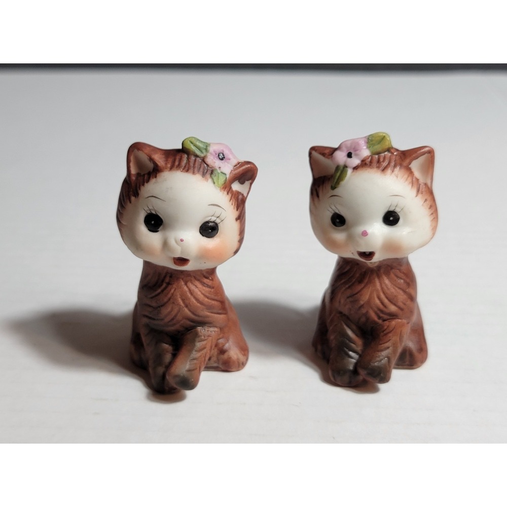 Vintage Kitty Cat Salt and Pepper Shakers Set Of 2 Korea Floral Cat Brown